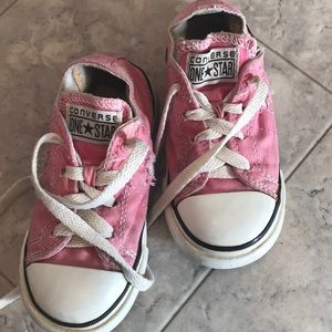 Pink size 8 toddler converse one star sneakers